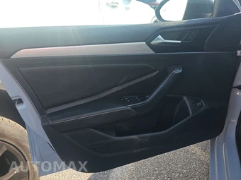 2025 Volkswagen Jetta Sport - miniatura 9
