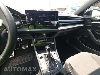 2025 Volkswagen Jetta Sport - miniatura 11