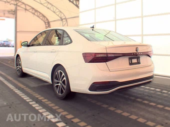 2025 Volkswagen Jetta Sport - miniatura 6