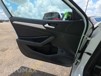 2025 Volkswagen Jetta Sport - miniatura 9