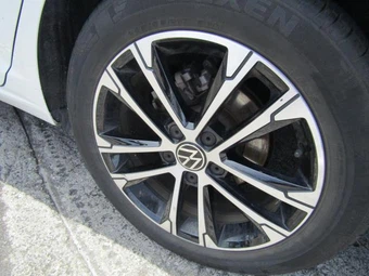 2025 Volkswagen Jetta Sport - miniatura 2