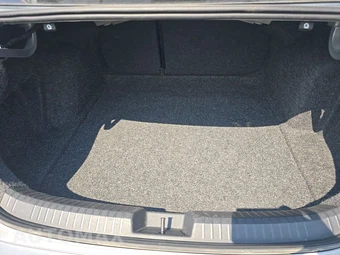 2025 Volkswagen Jetta Sport - miniatura 16