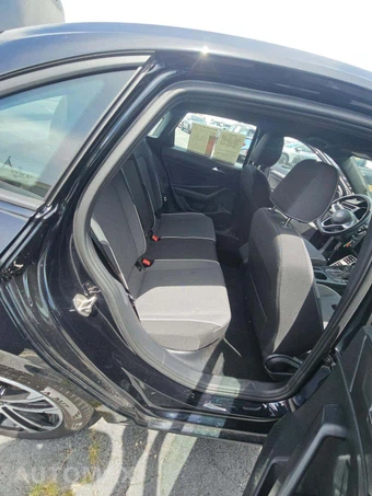 2025 Volkswagen Jetta Sport - miniatura 16