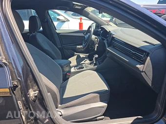 2025 Volkswagen Jetta Sport - miniatura 8