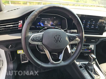 2025 Volkswagen Jetta Sport - miniatura 10