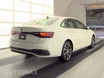 2025 Volkswagen Jetta Sport - miniatura 4