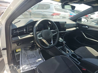2025 Volkswagen Jetta Sport - miniatura 11