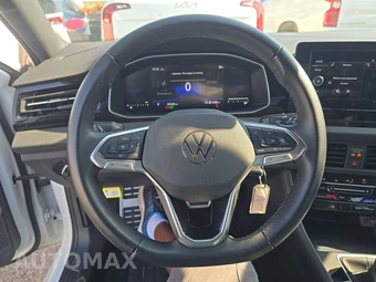 2025 Volkswagen Jetta Sport - miniatura 10