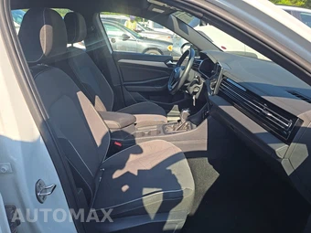 2025 Volkswagen Jetta Sport - miniatura 8