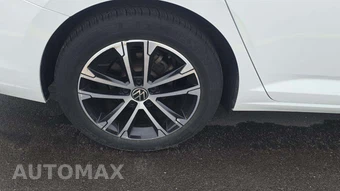 2025 Volkswagen Jetta Sport - miniatura 21