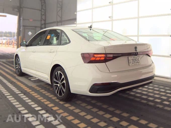 2025 Volkswagen Jetta Sport - miniatura 6