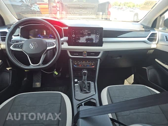 2025 Volkswagen Taos SE - miniatura 11