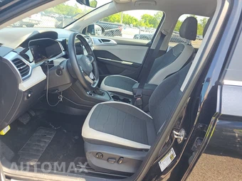 2025 Volkswagen Taos SE - miniatura 7
