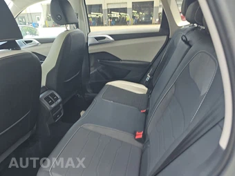 2025 Volkswagen Taos SE – miniatura 13