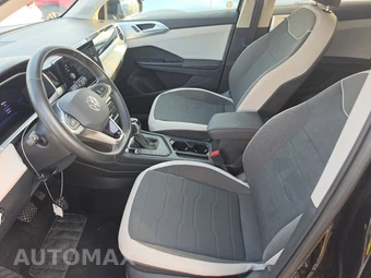 2025 Volkswagen Taos SE - miniatura 7