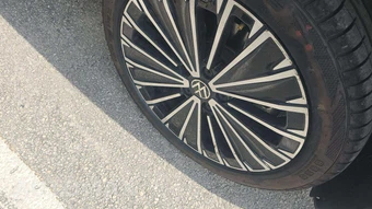 2025 Volkswagen Taos SE - miniatura 20