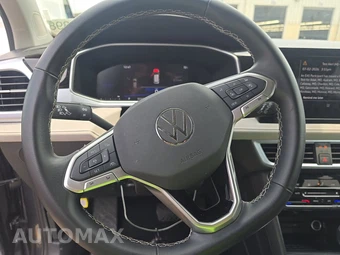 2025 Volkswagen Taos SE - miniatura 10