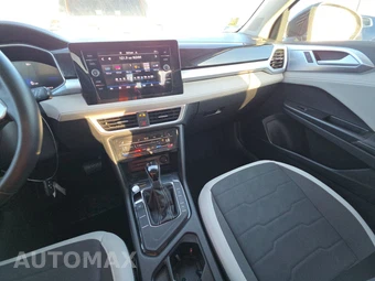 2025 Volkswagen Taos SE - miniatura 11