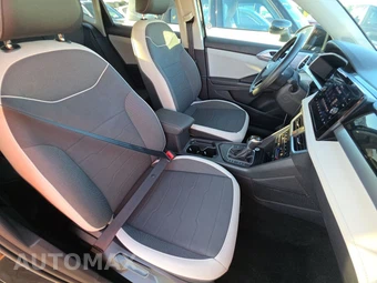 2025 Volkswagen Taos SE - miniatura 8