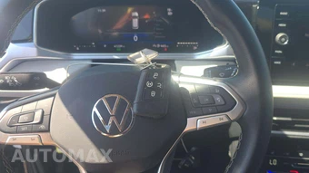 2025 Volkswagen Taos SE – miniatura 22