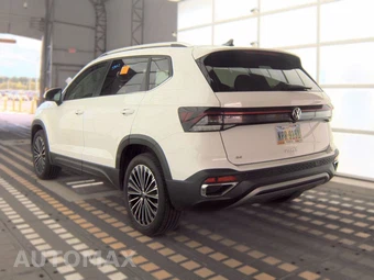 2025 Volkswagen Taos SE – miniatura 6