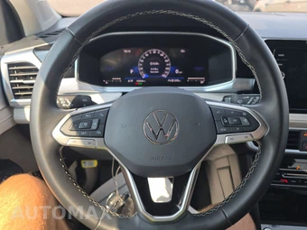 2025 Volkswagen Taos SE - miniatura 10