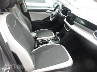 2025 Volkswagen Taos SE - miniatura 20