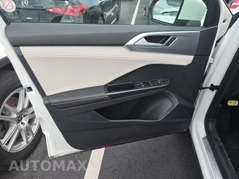 2025 Volkswagen Taos SE - miniatura 9