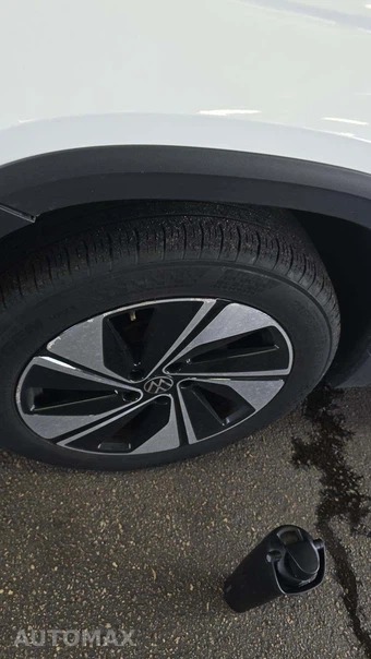 2025 Volkswagen Taos SE - miniatura 23