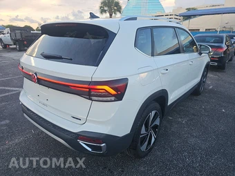 2025 Volkswagen Taos SE - miniatura 4