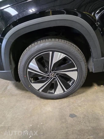 2025 Volkswagen Taos SE - miniatura 10