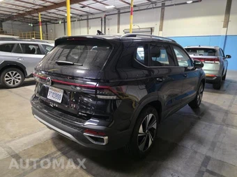 2025 Volkswagen Taos SE - miniatura 2