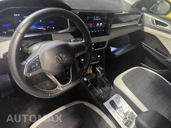 2025 Volkswagen Taos SE - miniatura 5