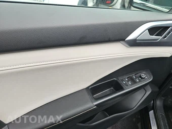 2025 Volkswagen Taos SE - miniatura 9