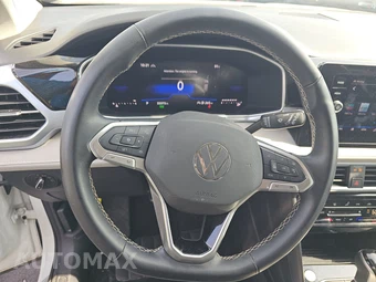 2025 Volkswagen Taos SE - miniatura 10