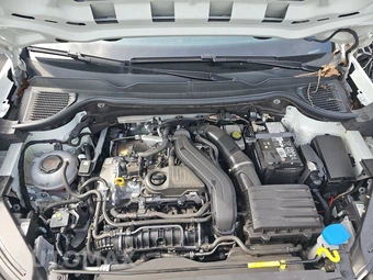 2025 Volkswagen Taos SE - miniatura 15