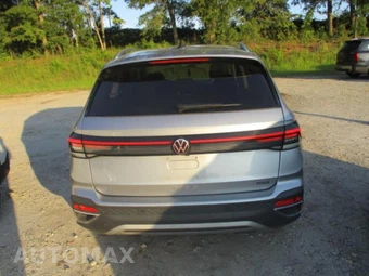 2025 Volkswagen Taos SE - miniatura 11