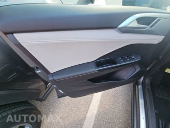 2025 Volkswagen Taos SE - miniatura 9