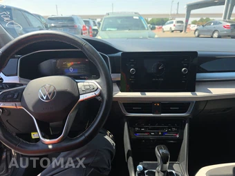 2025 Volkswagen Taos SE - miniatura 11