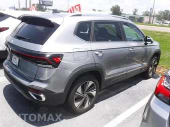 2025 Volkswagen Taos SE - miniatura 16