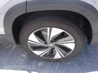 2025 Volkswagen Taos SE - miniatura 2