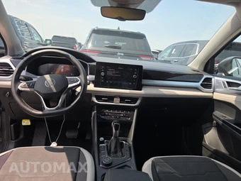 2025 Volkswagen Taos SE - miniatura 11