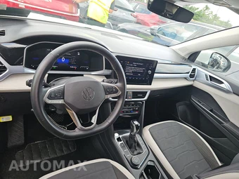 2025 Volkswagen Taos SE - miniatura 11