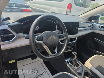 2025 Volkswagen Taos SE - miniatura 11