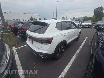 2025 Volkswagen Taos SE - miniatura 3