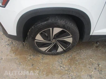 2025 Volkswagen Taos SE - miniatura 17