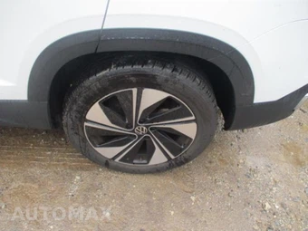 2025 Volkswagen Taos SE - miniatura 19