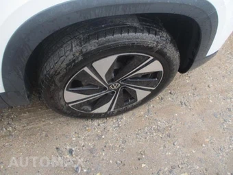 2025 Volkswagen Taos SE - miniatura 23