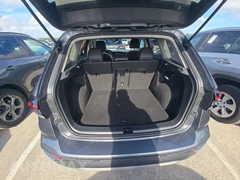 2025 Volkswagen Taos SE - miniatura 16
