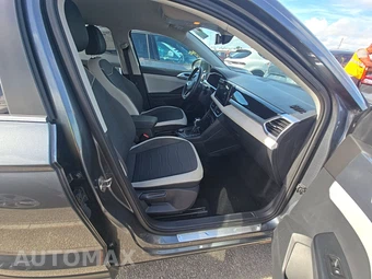 2025 Volkswagen Taos SE - miniatura 8